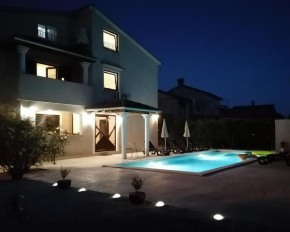 Dairos Villa